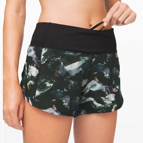 Lululemon Speed Up Short Long *4" - Picture 2 of 6